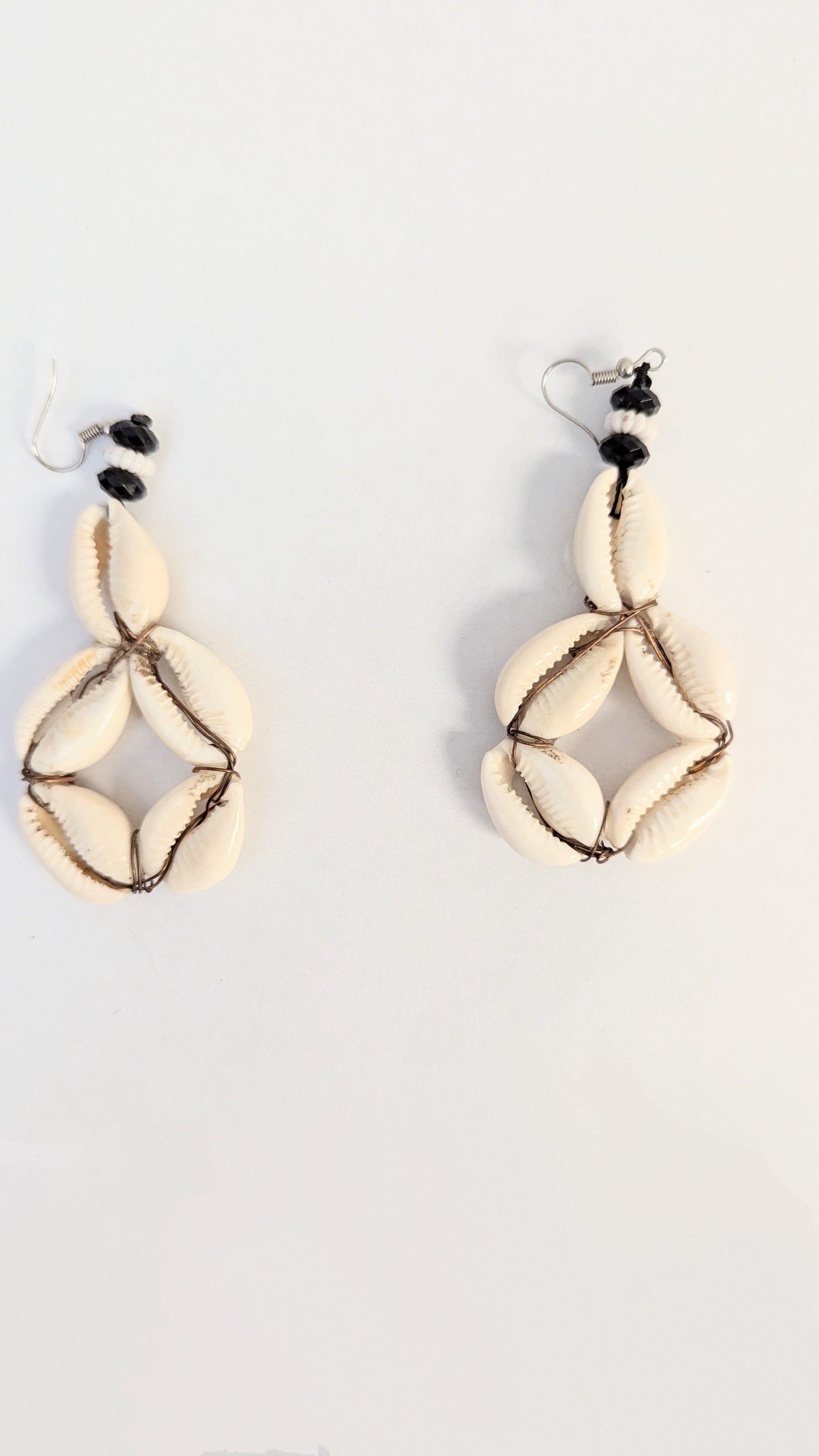 Kaya Elegance African Cowry Earrings – Timeless Tribal Jewelry