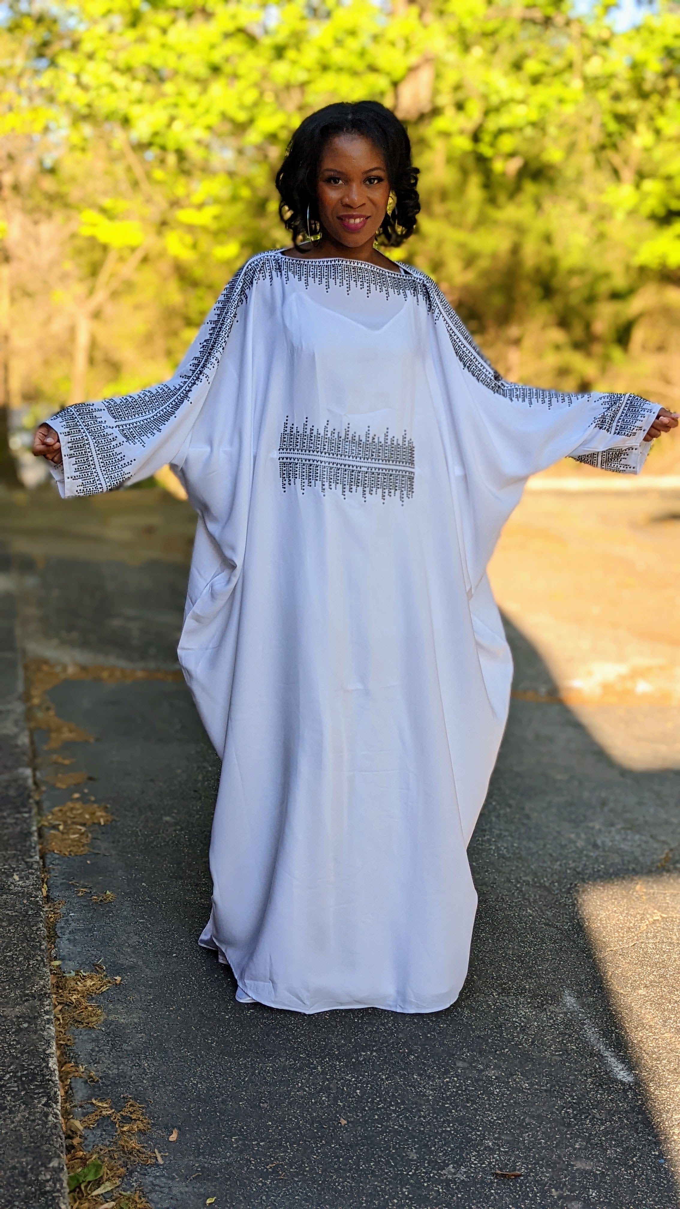 White African women's chiffon Abaya Moroccan Kaftan dress with black rhinestones